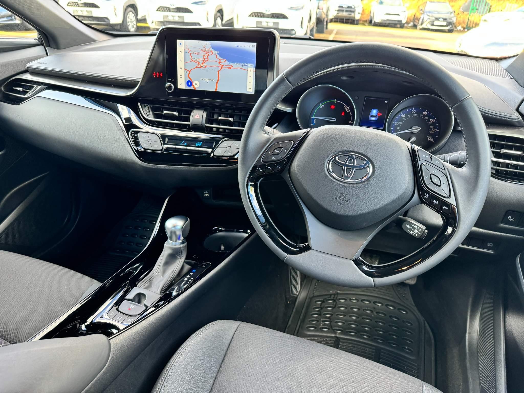 Toyota C-HR Image 16