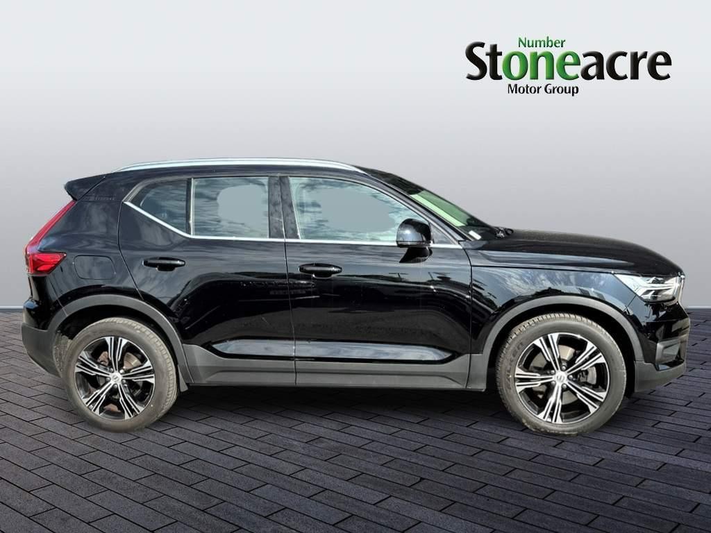 Volvo XC40 Image 2