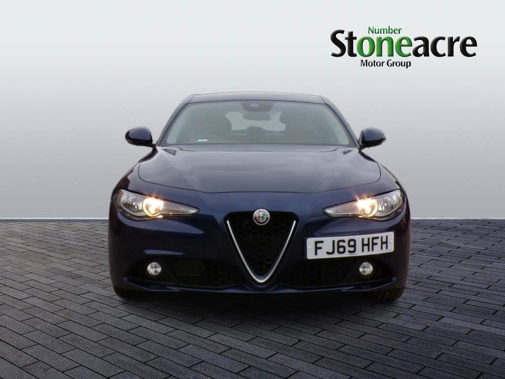 Alfa Romeo Giulia Image 8