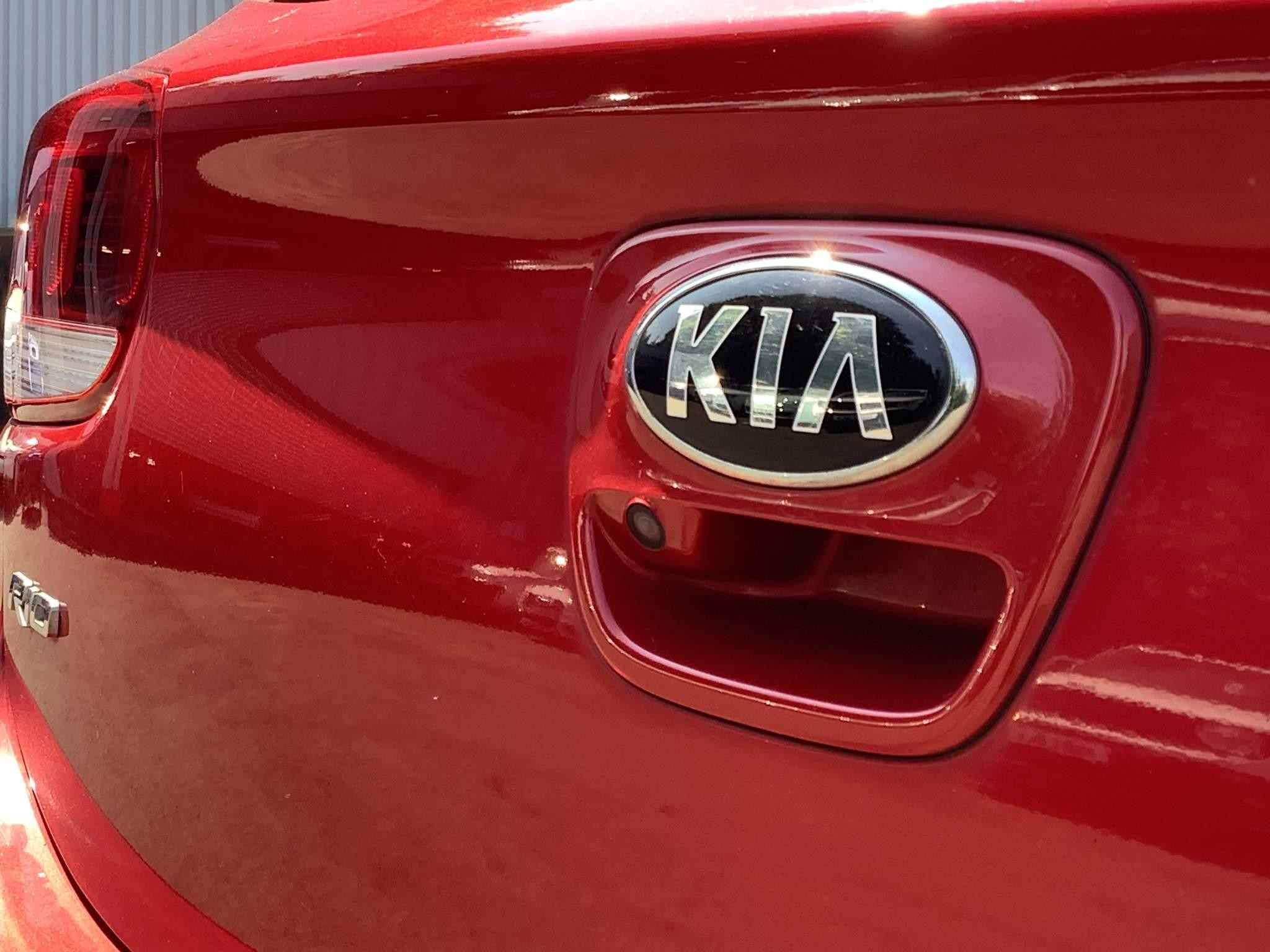 Kia Rio Image 12