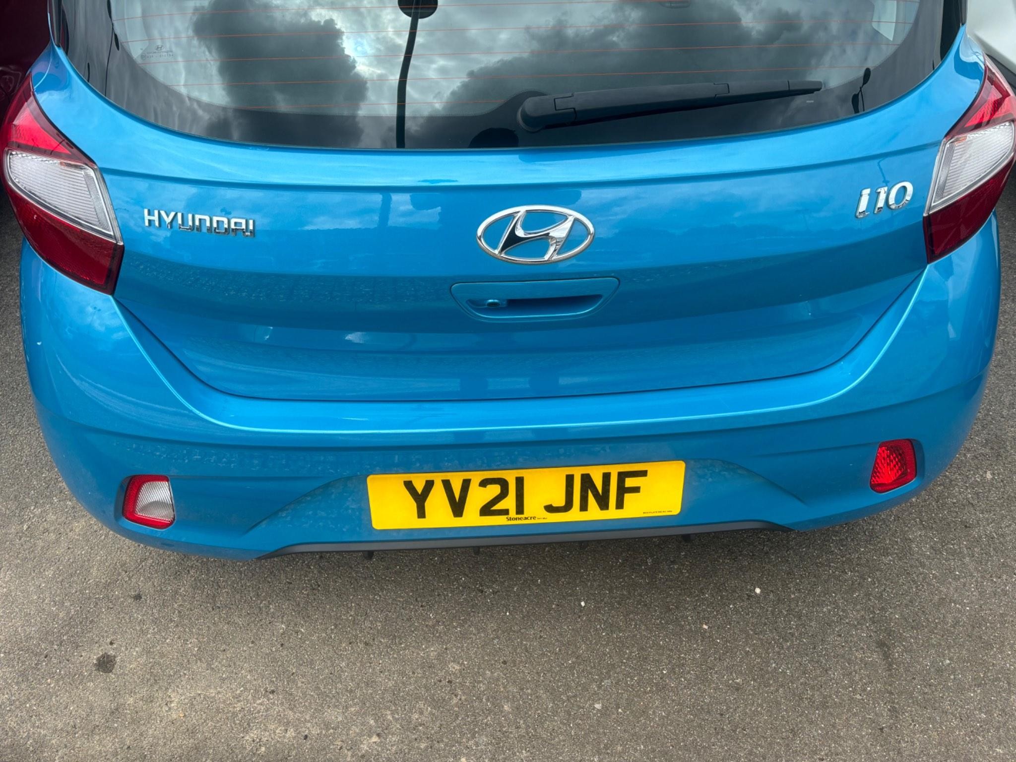 Hyundai i10 Image 12