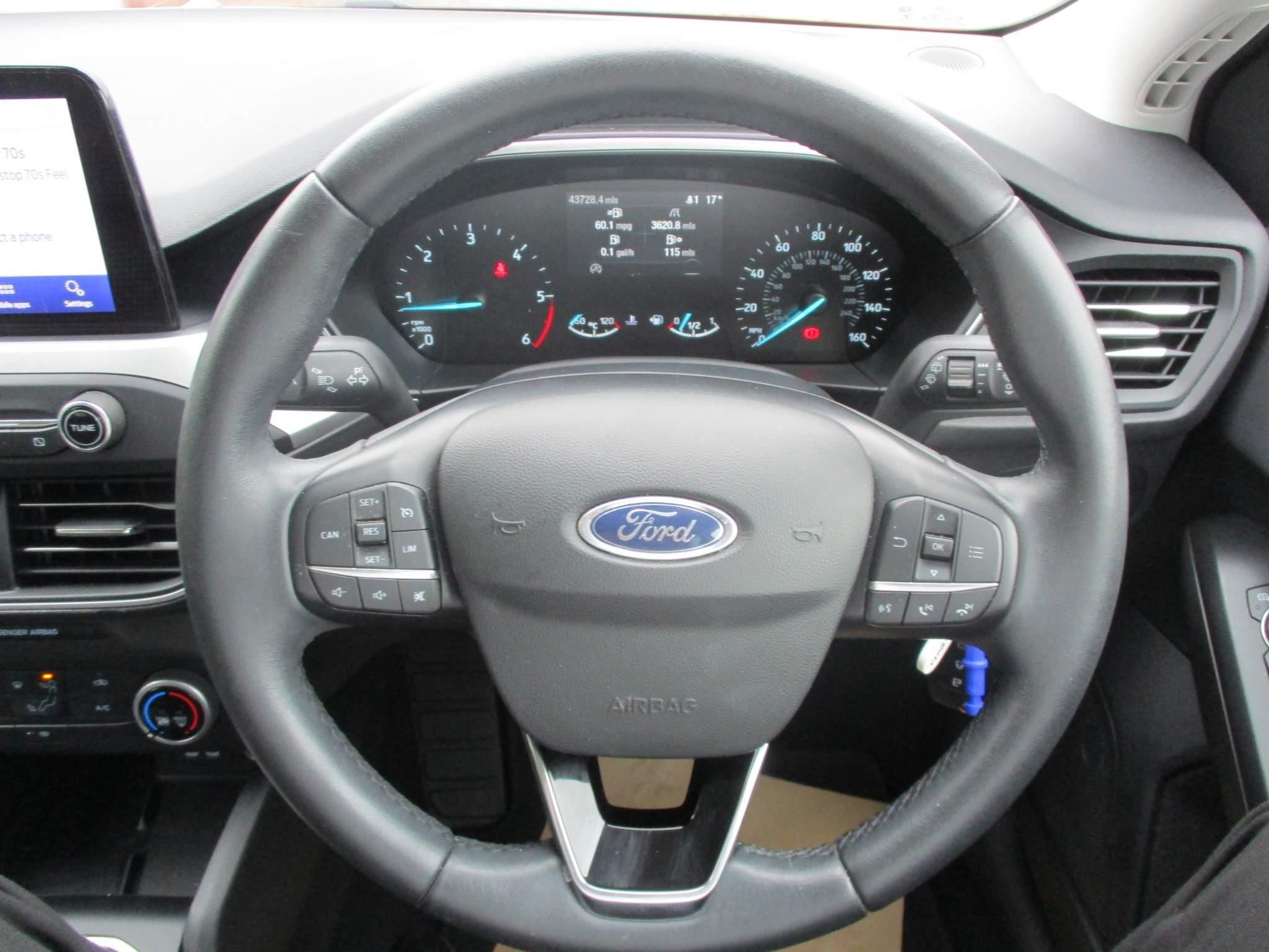 Ford Focus Image 12