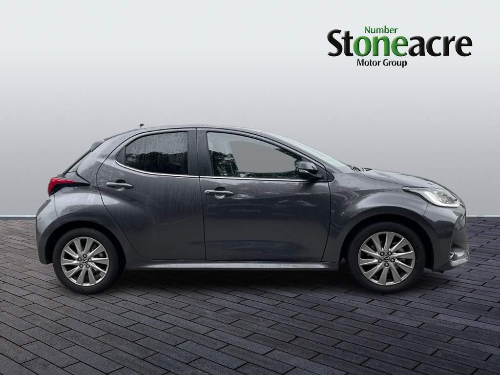 Mazda Mazda2 HYBRID Image 2