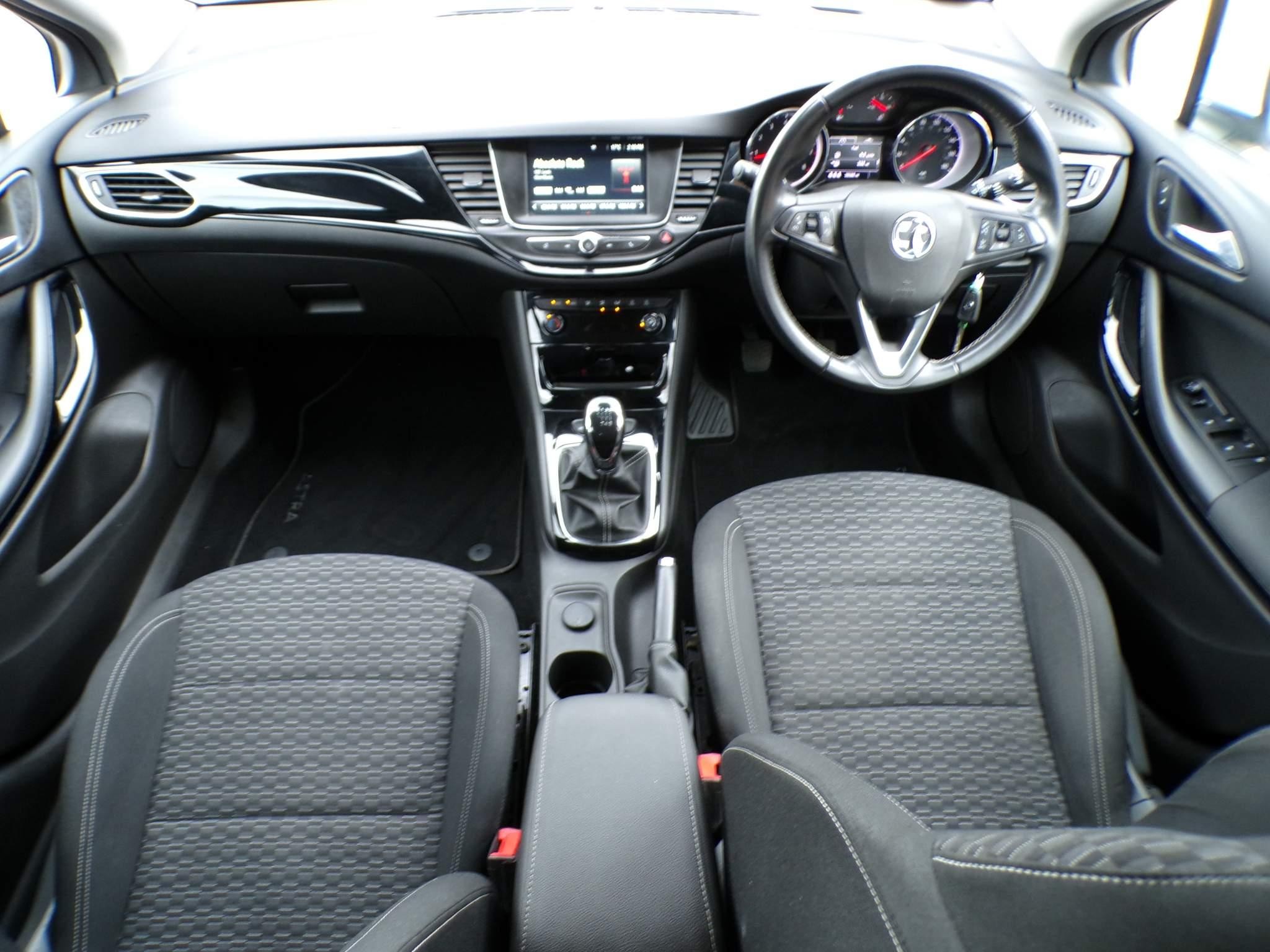 Vauxhall Astra Image 12