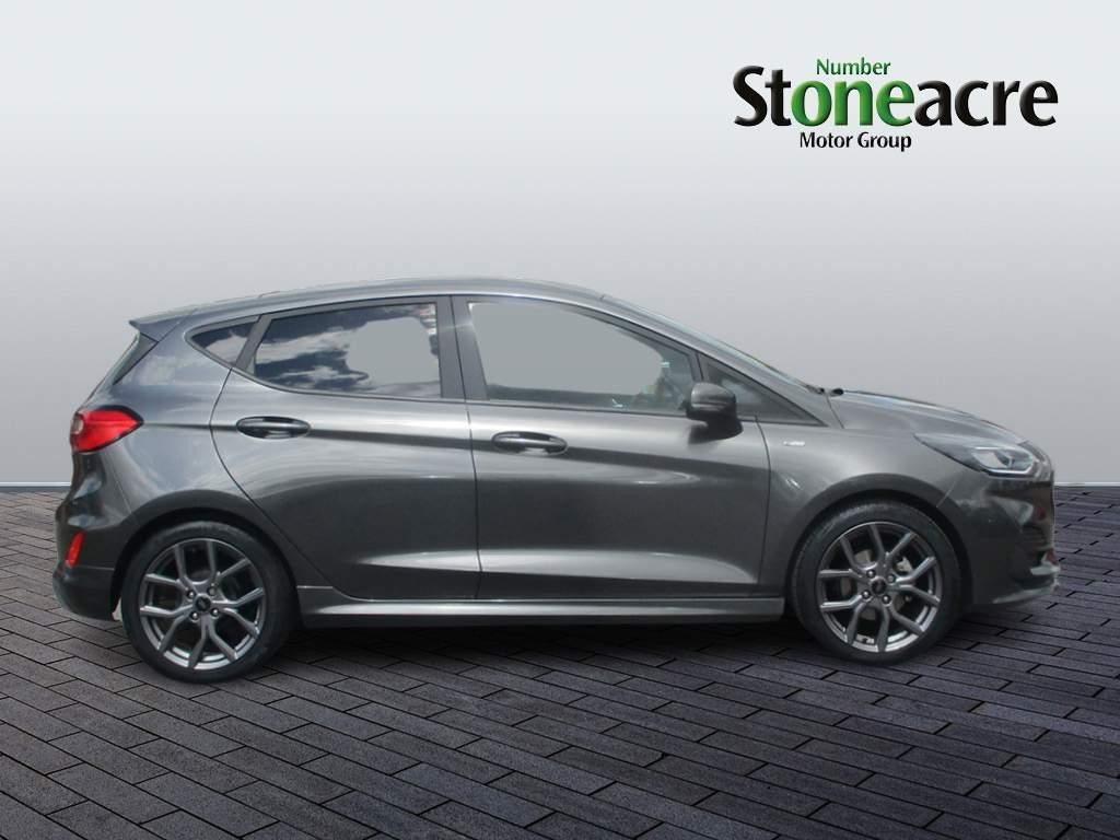 Ford Fiesta Image 2