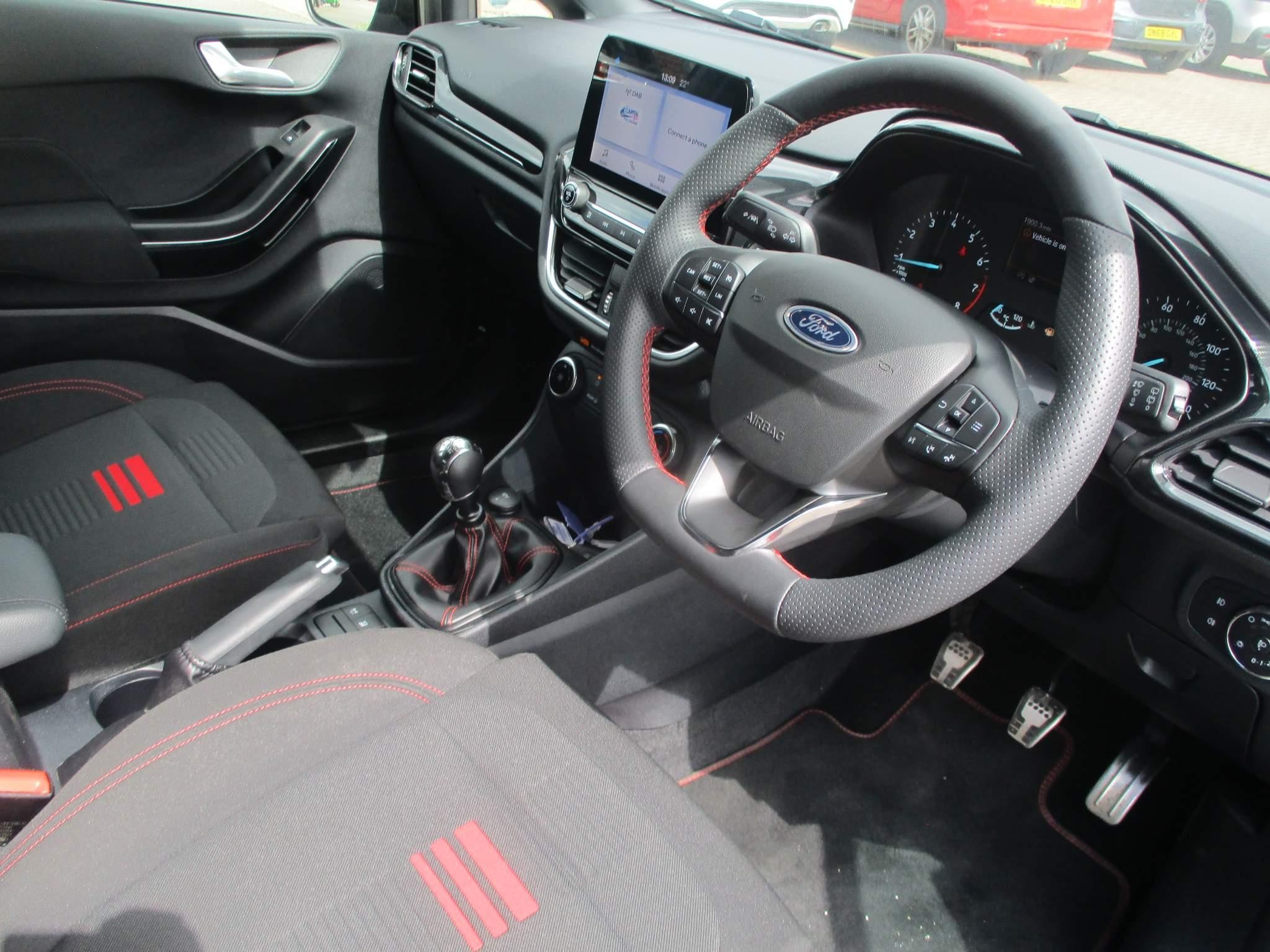 Ford Fiesta Image 10