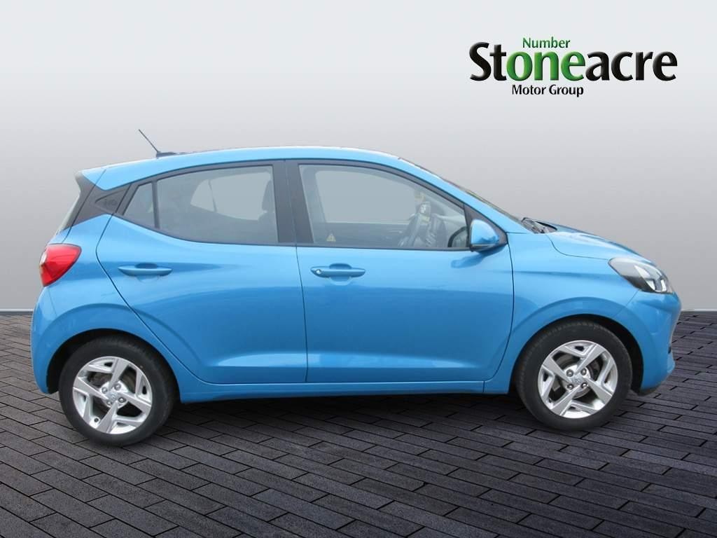 Hyundai i10 Image 2