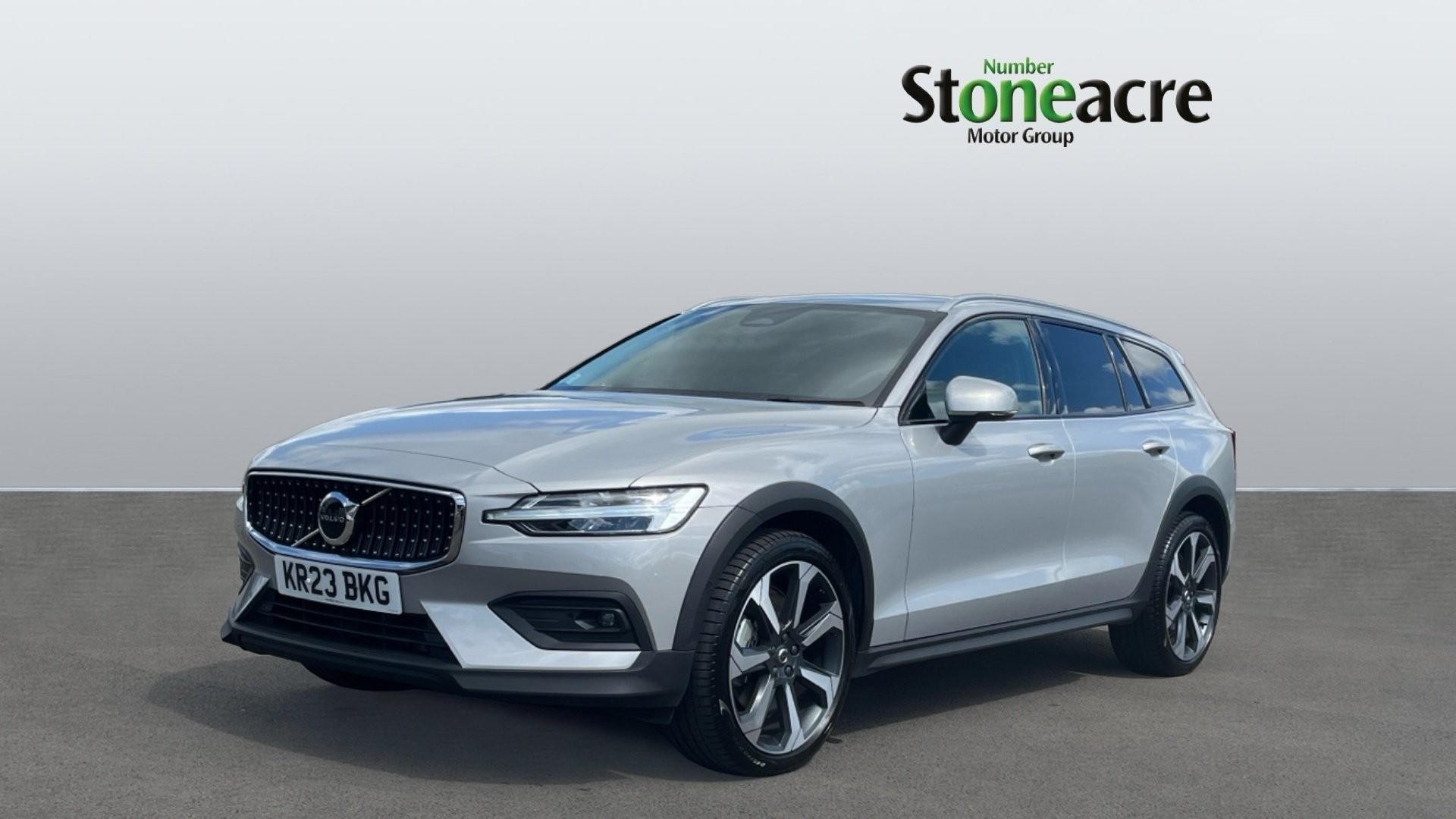 Volvo V60 Cross Country Image 6