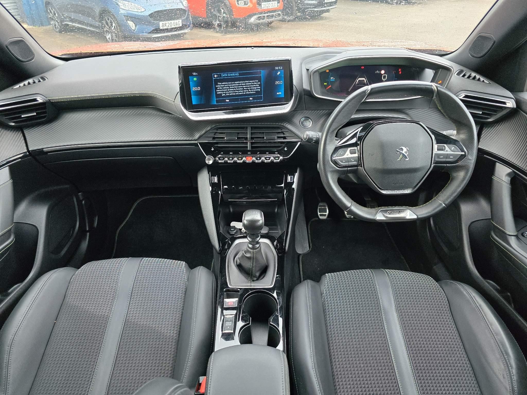 Peugeot 2008 Image 12