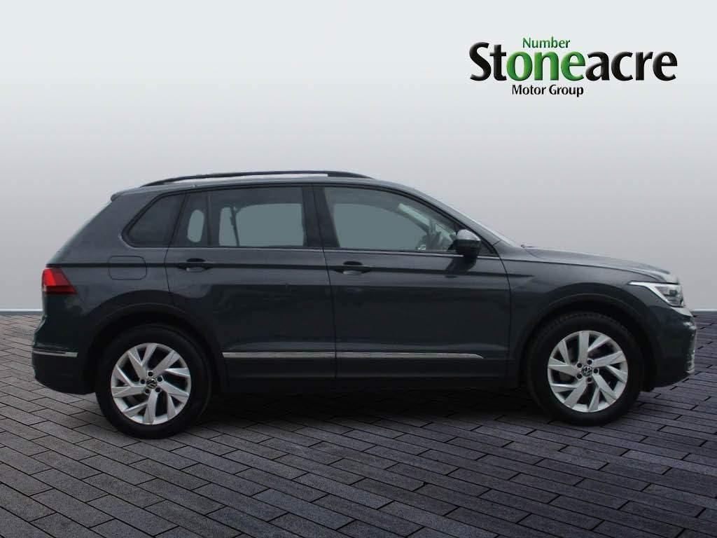 Volkswagen Tiguan Image 2