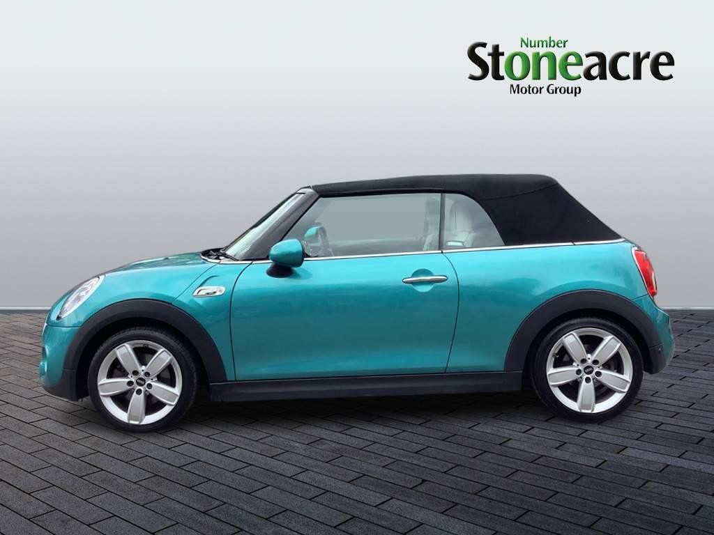 MINI Convertible Image 6