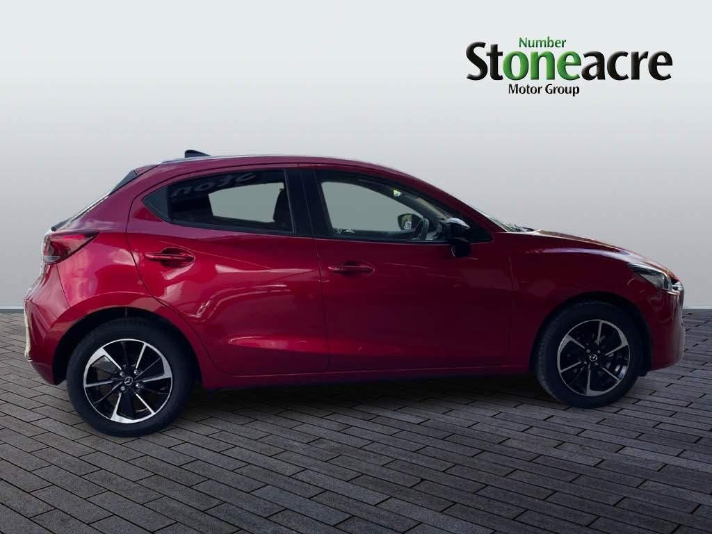 Mazda Mazda2 Image 2