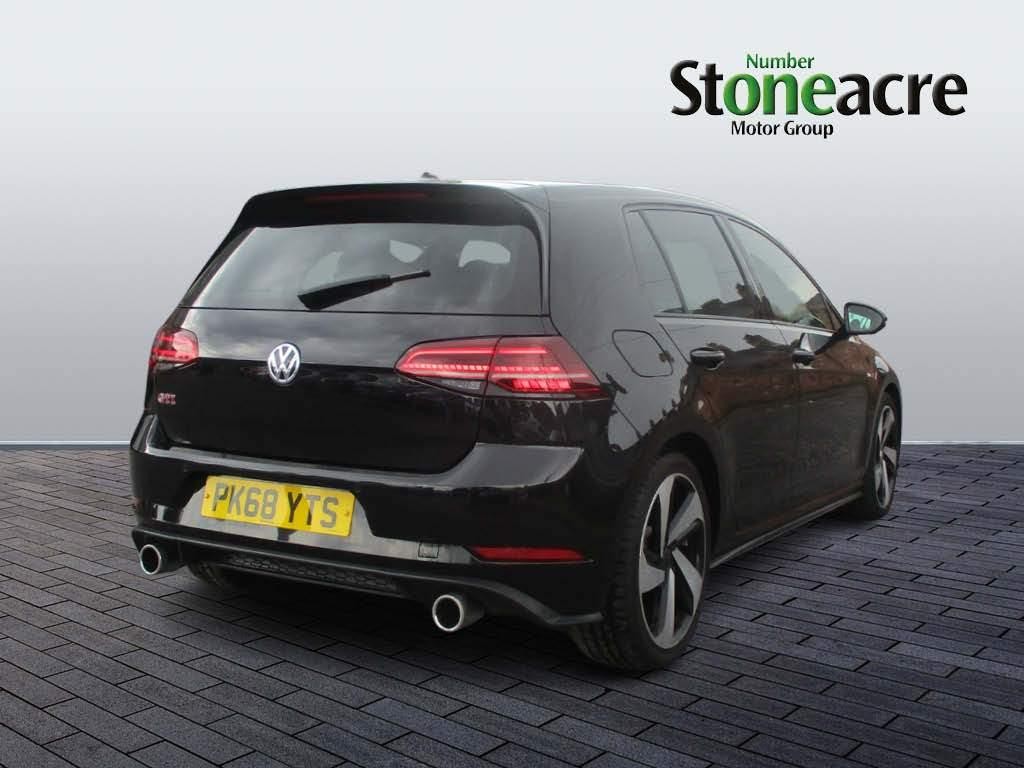 Volkswagen Golf Image 3