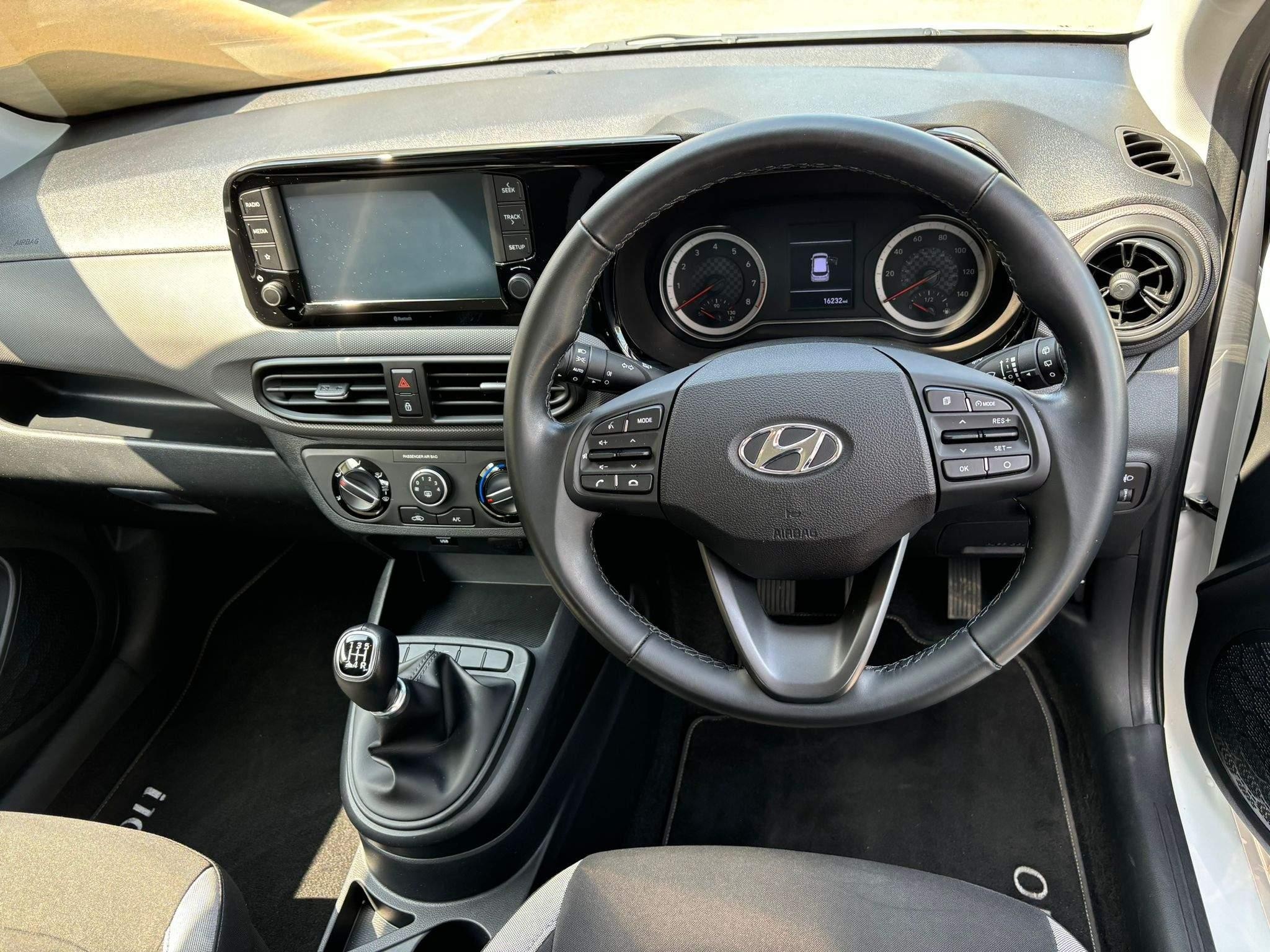 Hyundai i10 Image 18