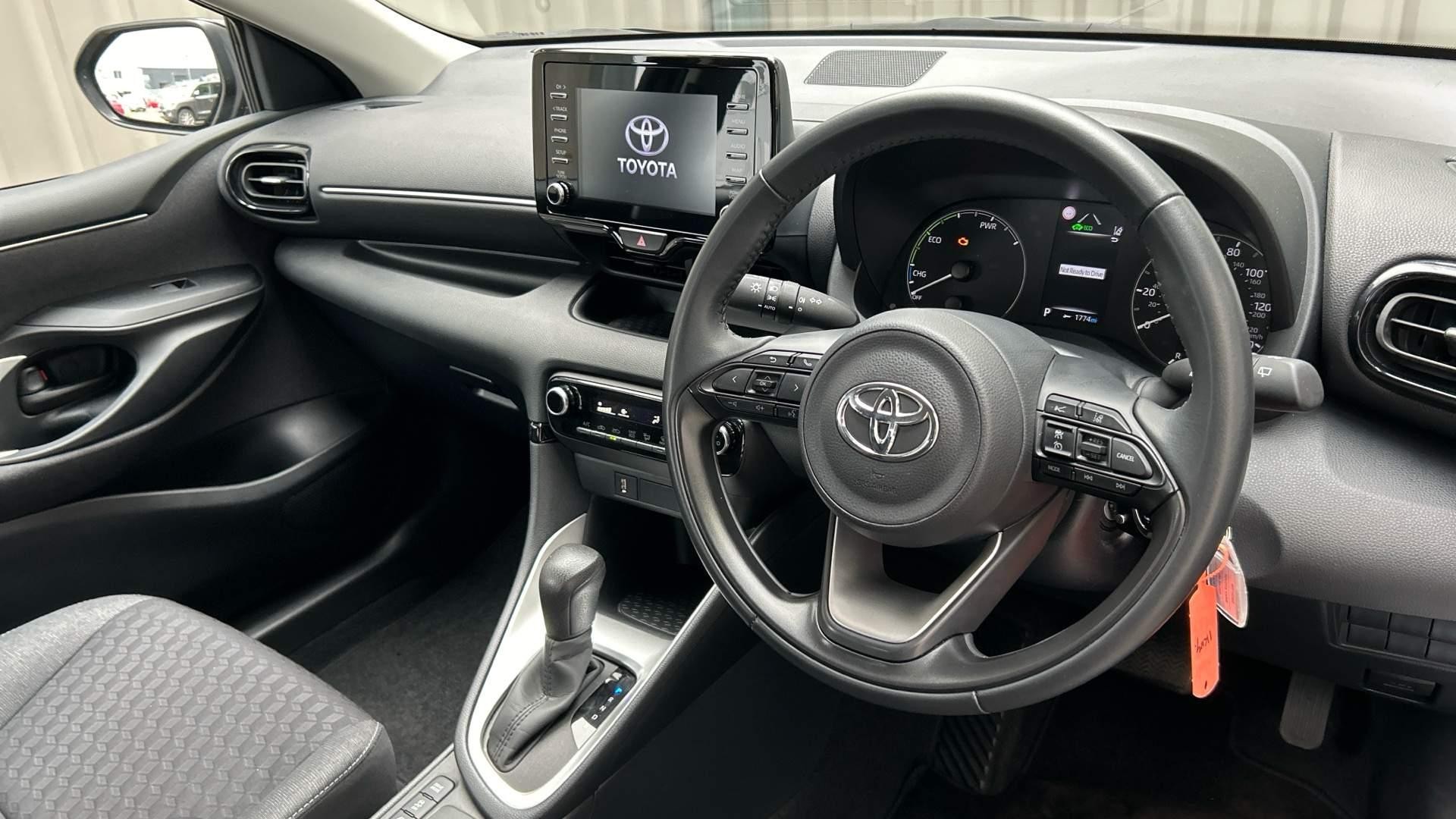 Toyota Yaris Image 12