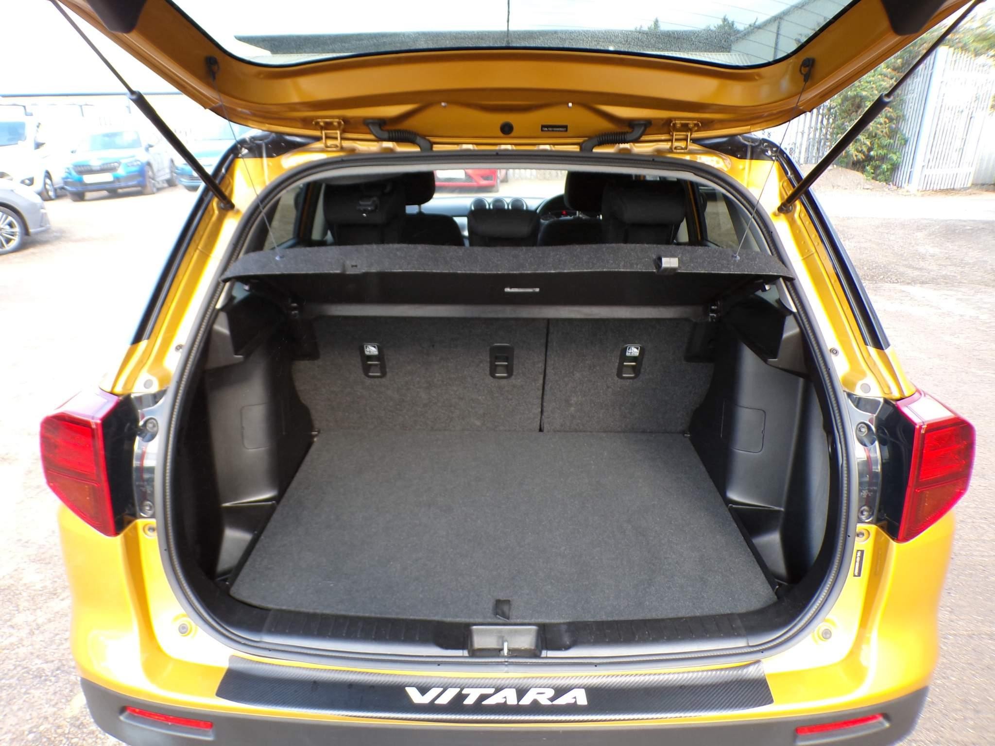 Suzuki Vitara Image 10