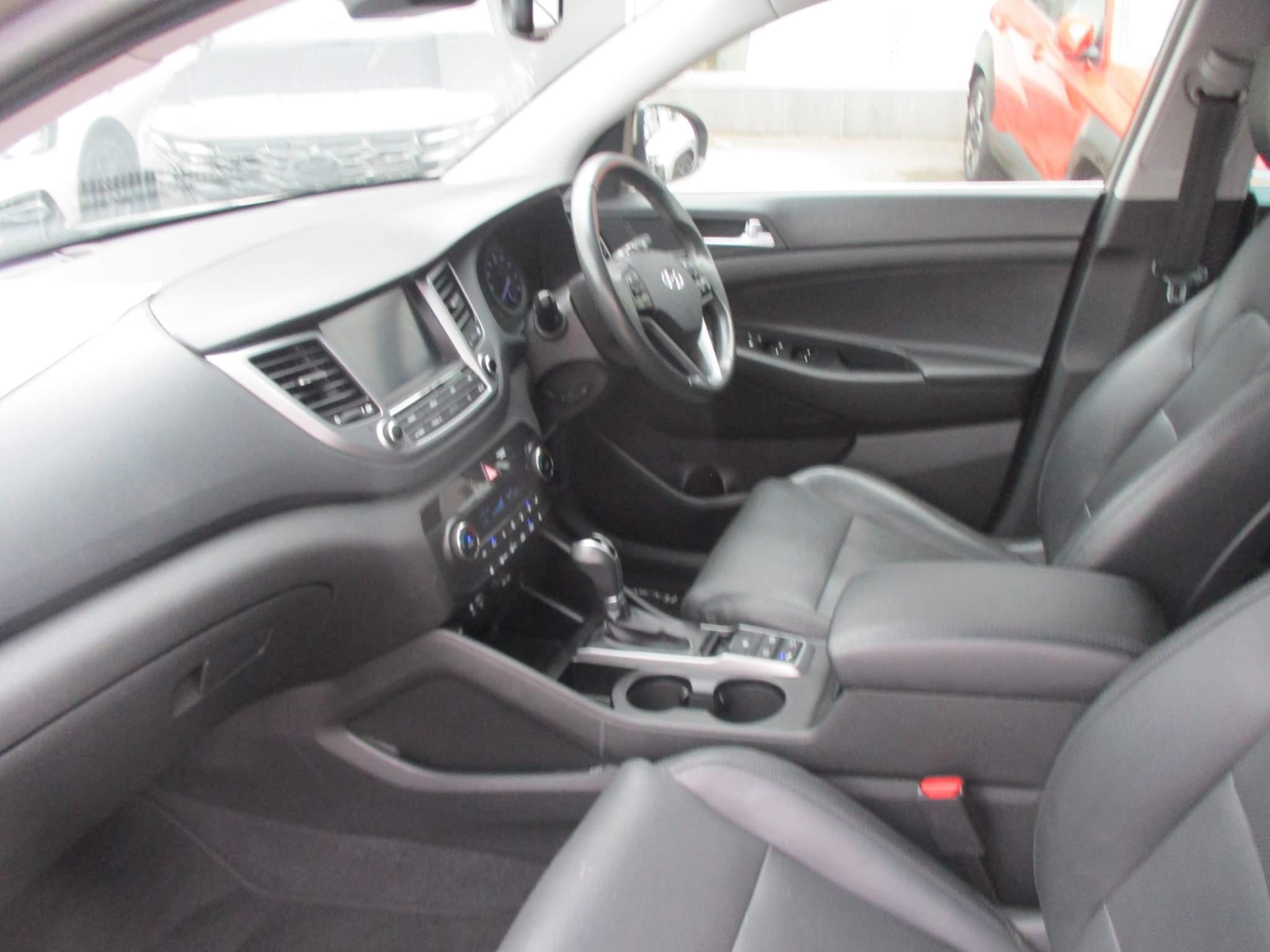 Hyundai TUCSON Image 11