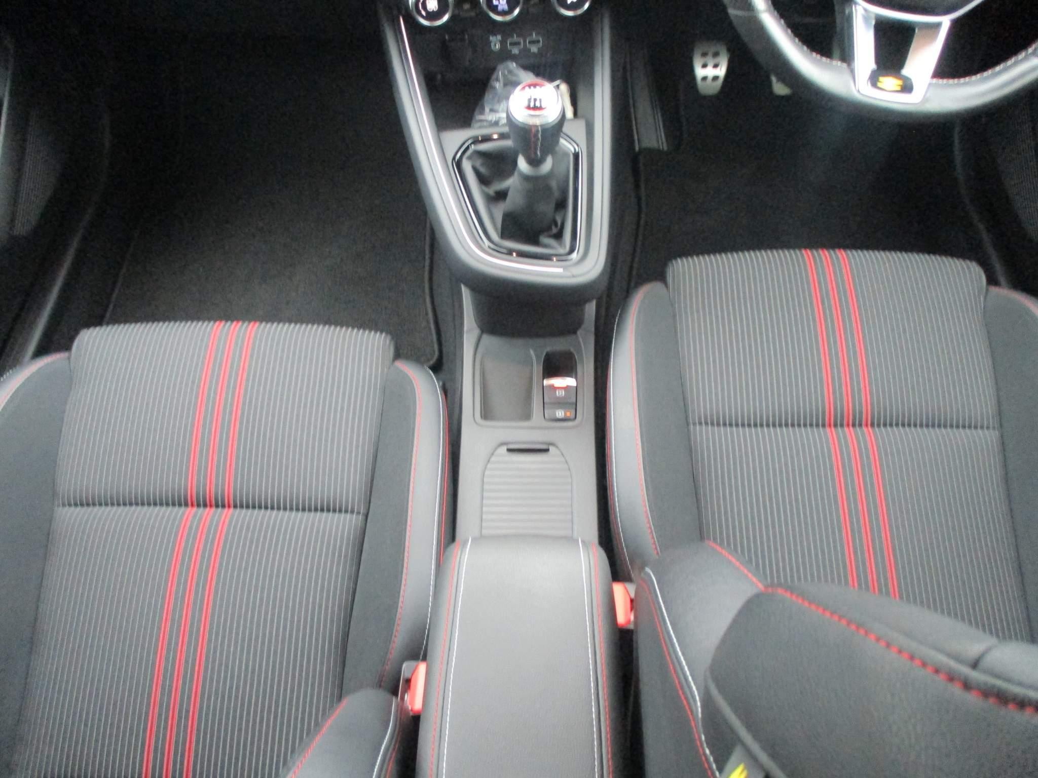 Renault Clio Image 17