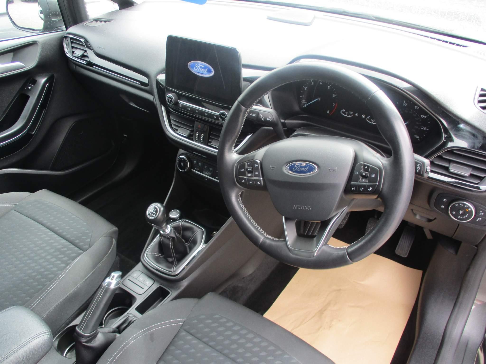 Ford Fiesta Image 13