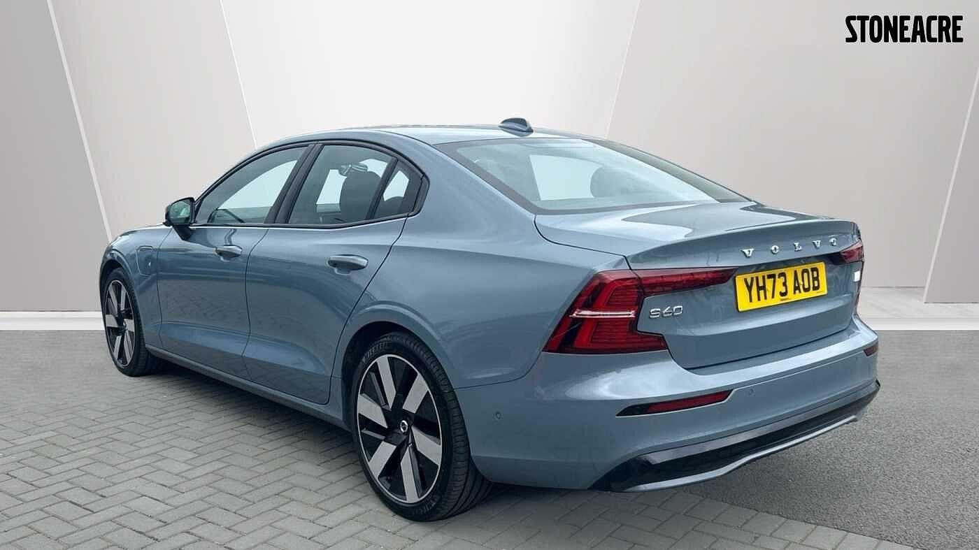 Volvo S60 Image 2