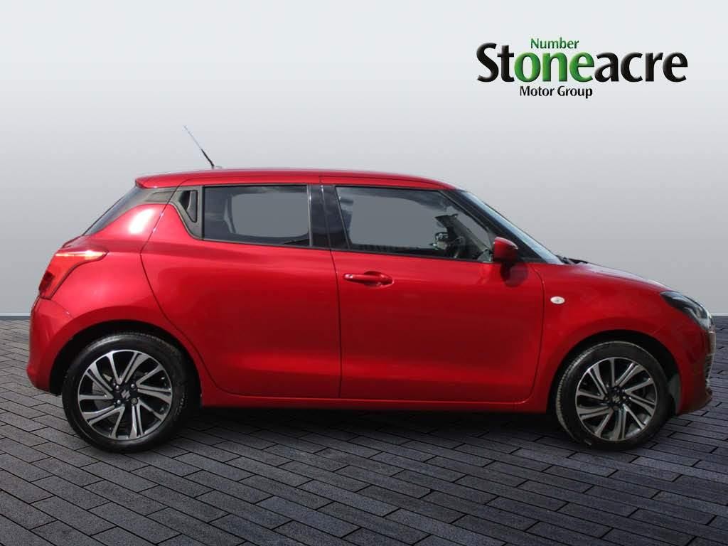 Suzuki Swift Image 2