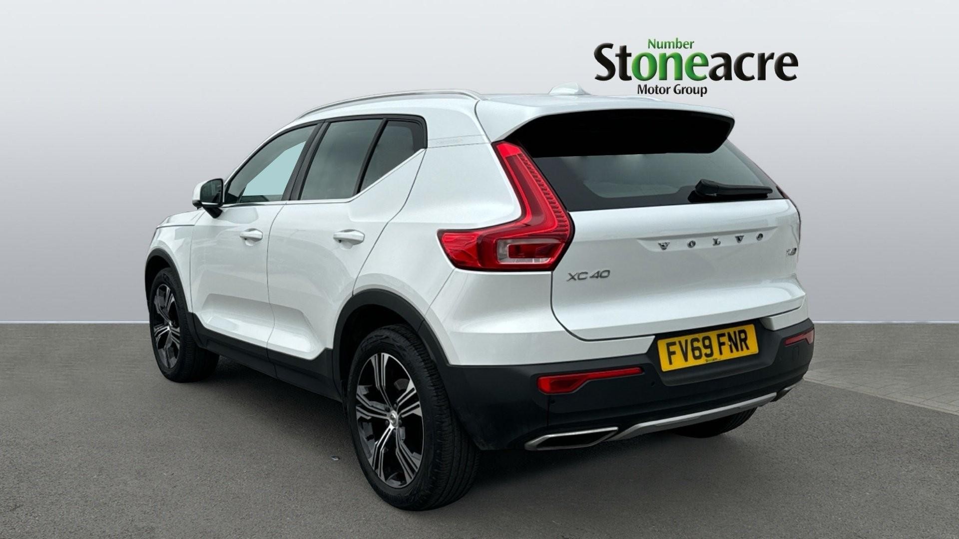 Volvo XC40 Image 2