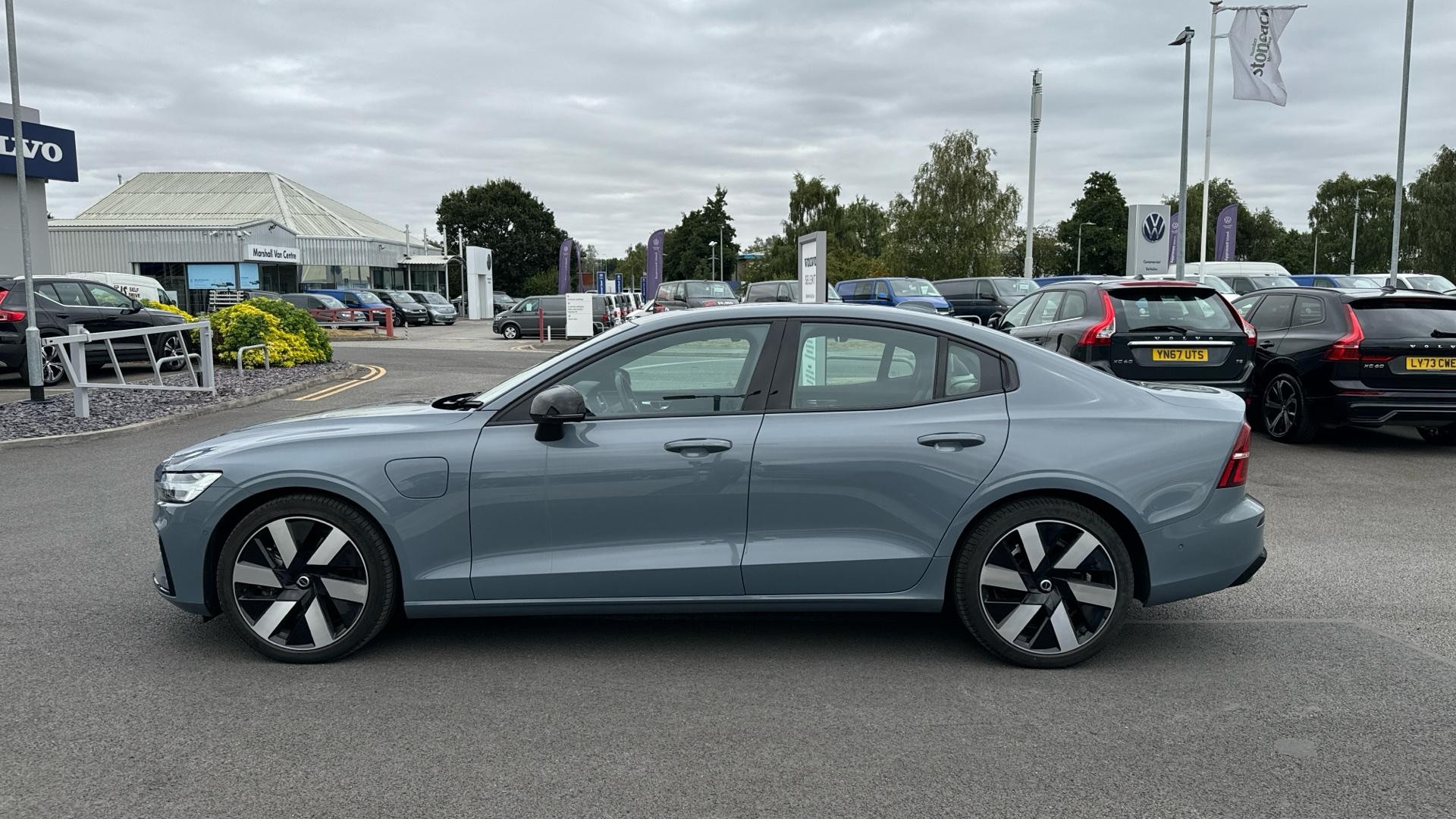 Volvo S60 Image 8