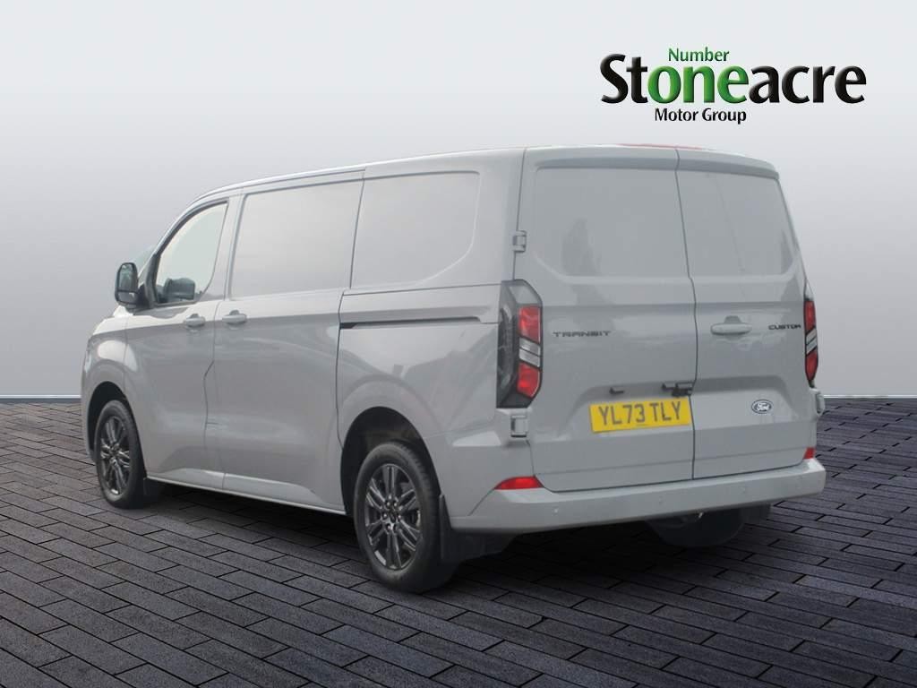 Ford Transit Custom Image 5