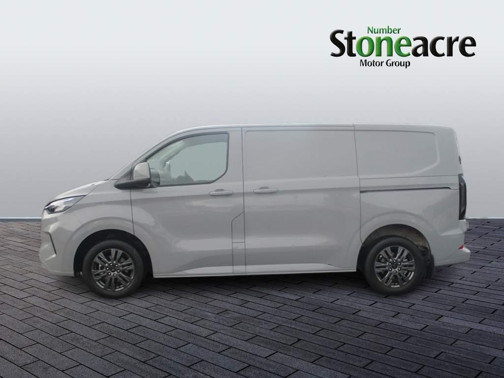 Ford Transit Custom Image 6