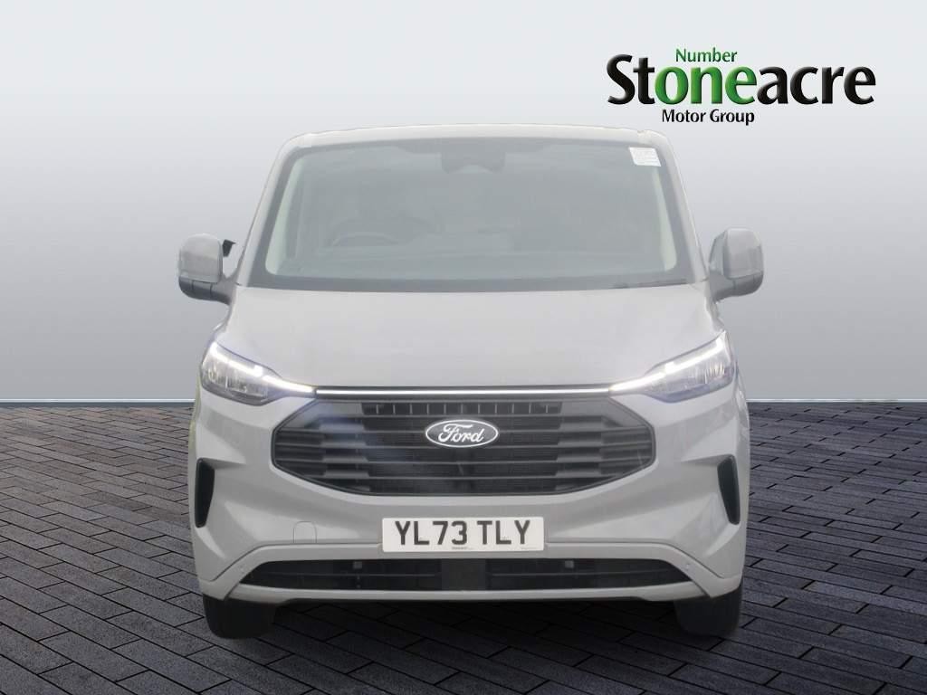 Ford Transit Custom Image 8