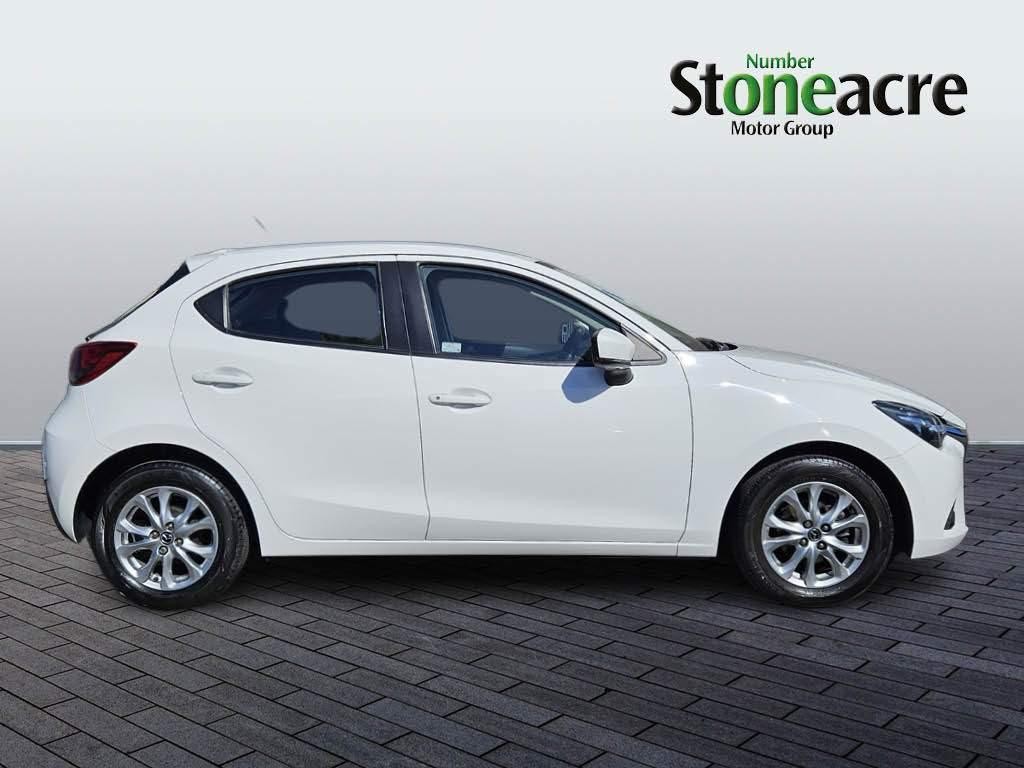 Mazda Mazda2 Image 2