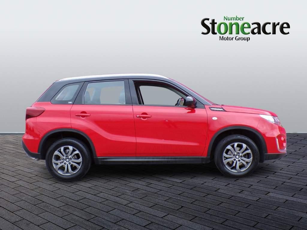 Suzuki Vitara Image 2