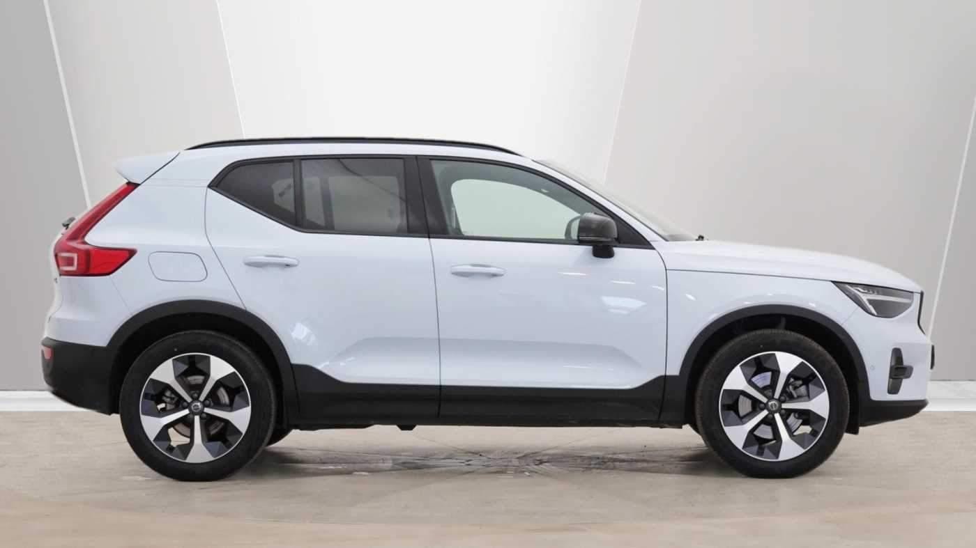 Volvo XC40 Image 2