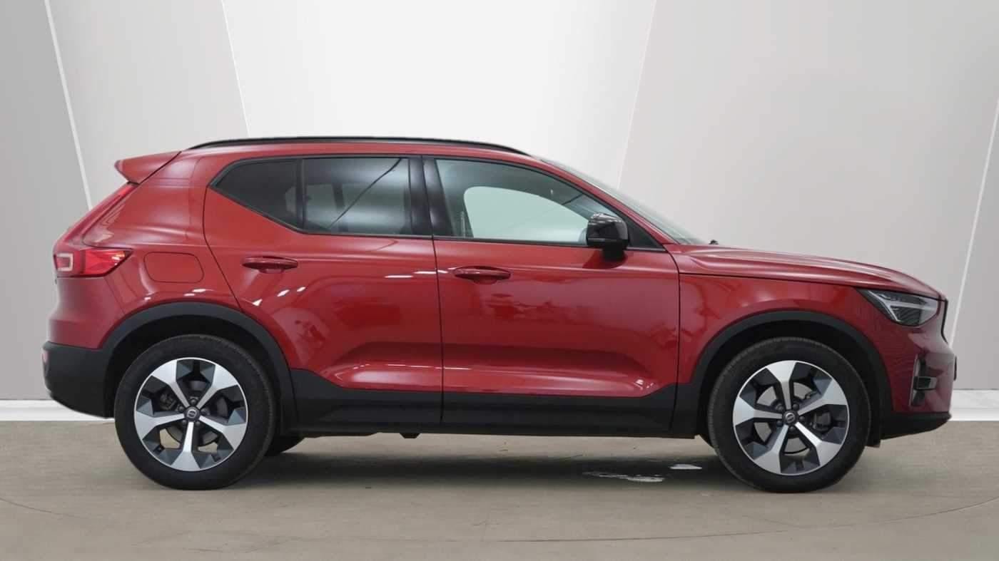 Volvo XC40 Image 2