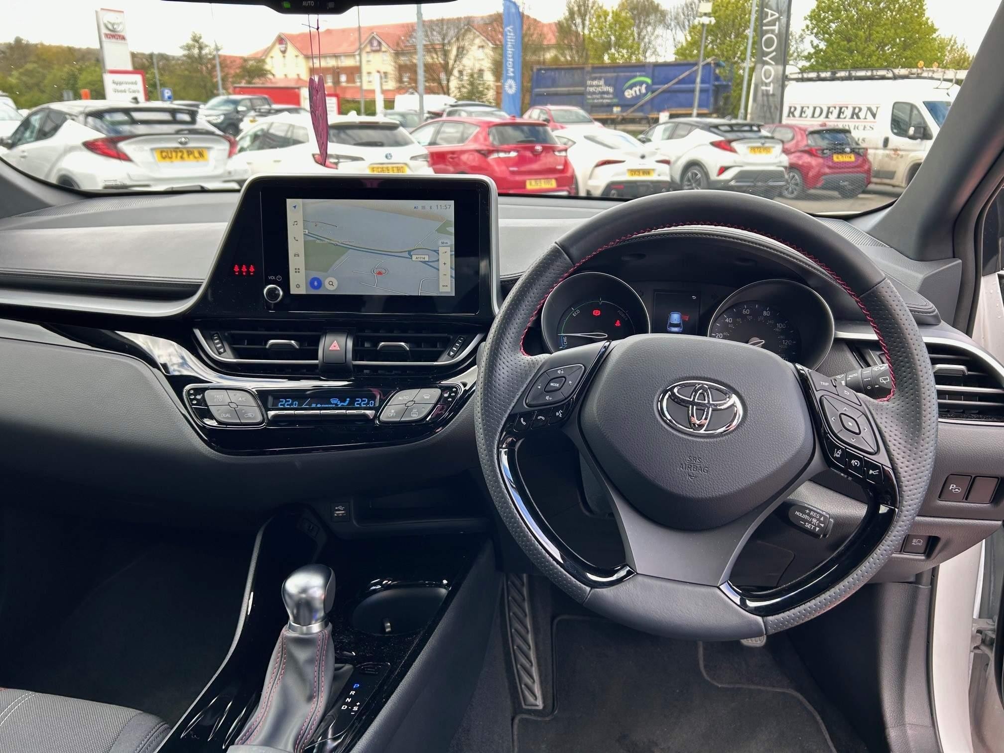 Toyota C-HR Image 15