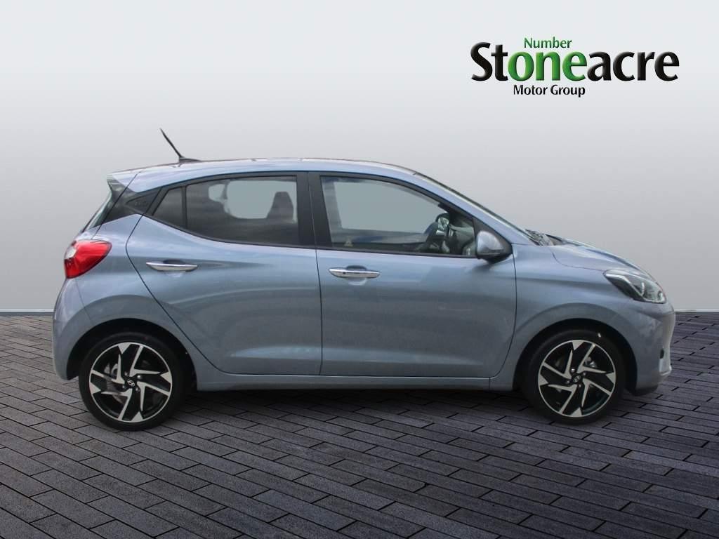 Hyundai i10 Image 2