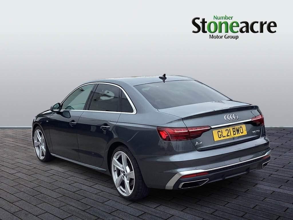 Audi A4 Image 5