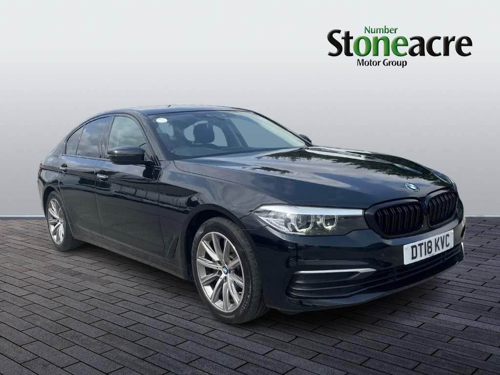 BMW 5 Series Image 1