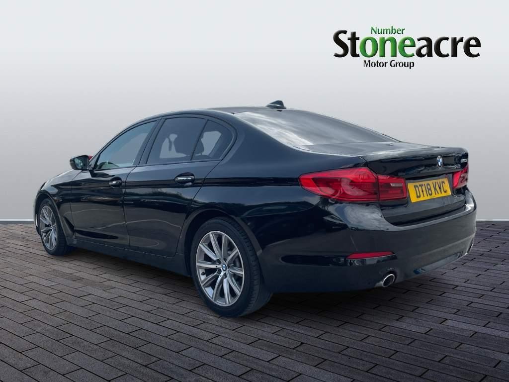 BMW 5 Series Image 5