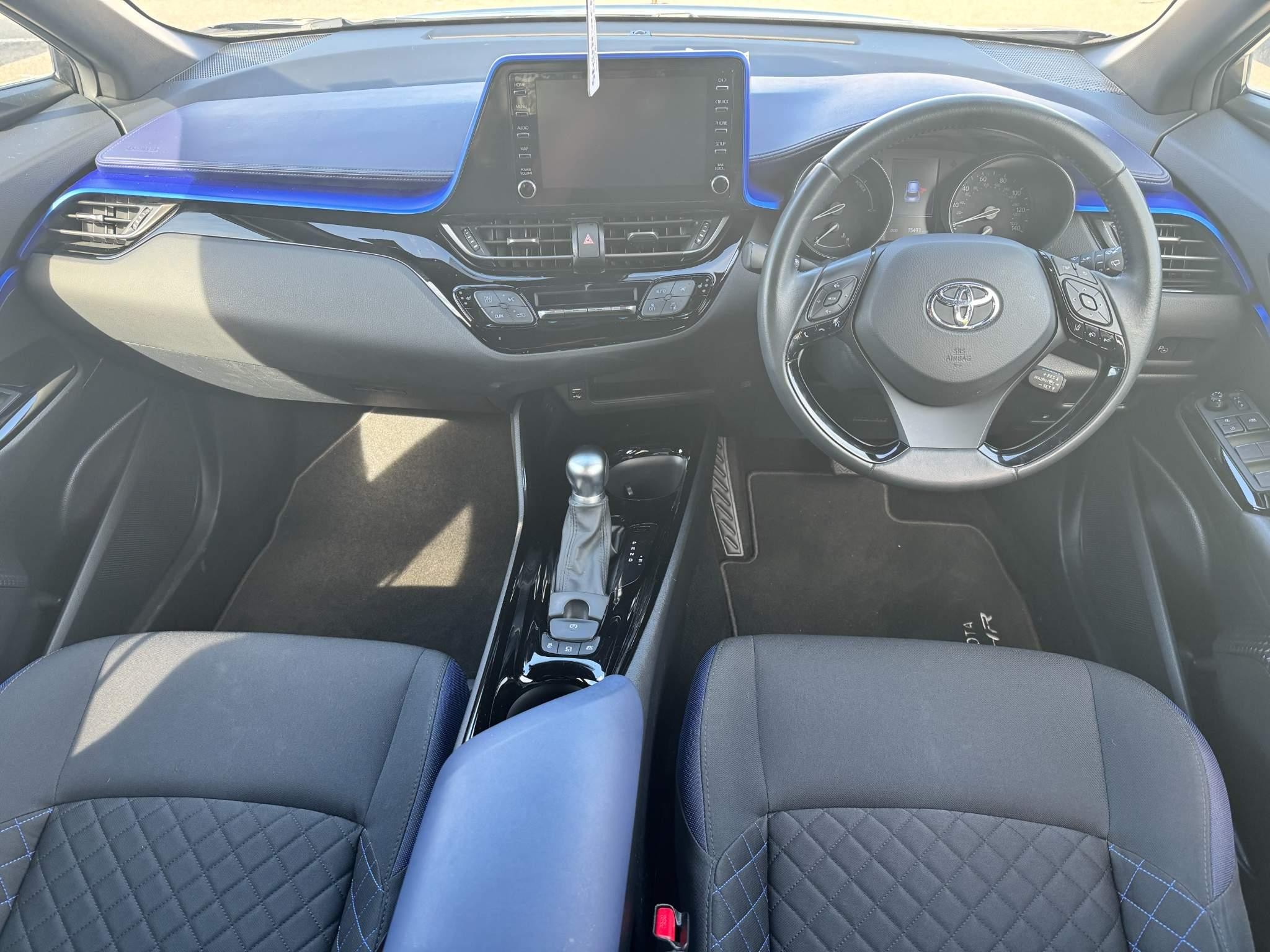 Toyota C-HR Self-Charging Hybrid Image 15