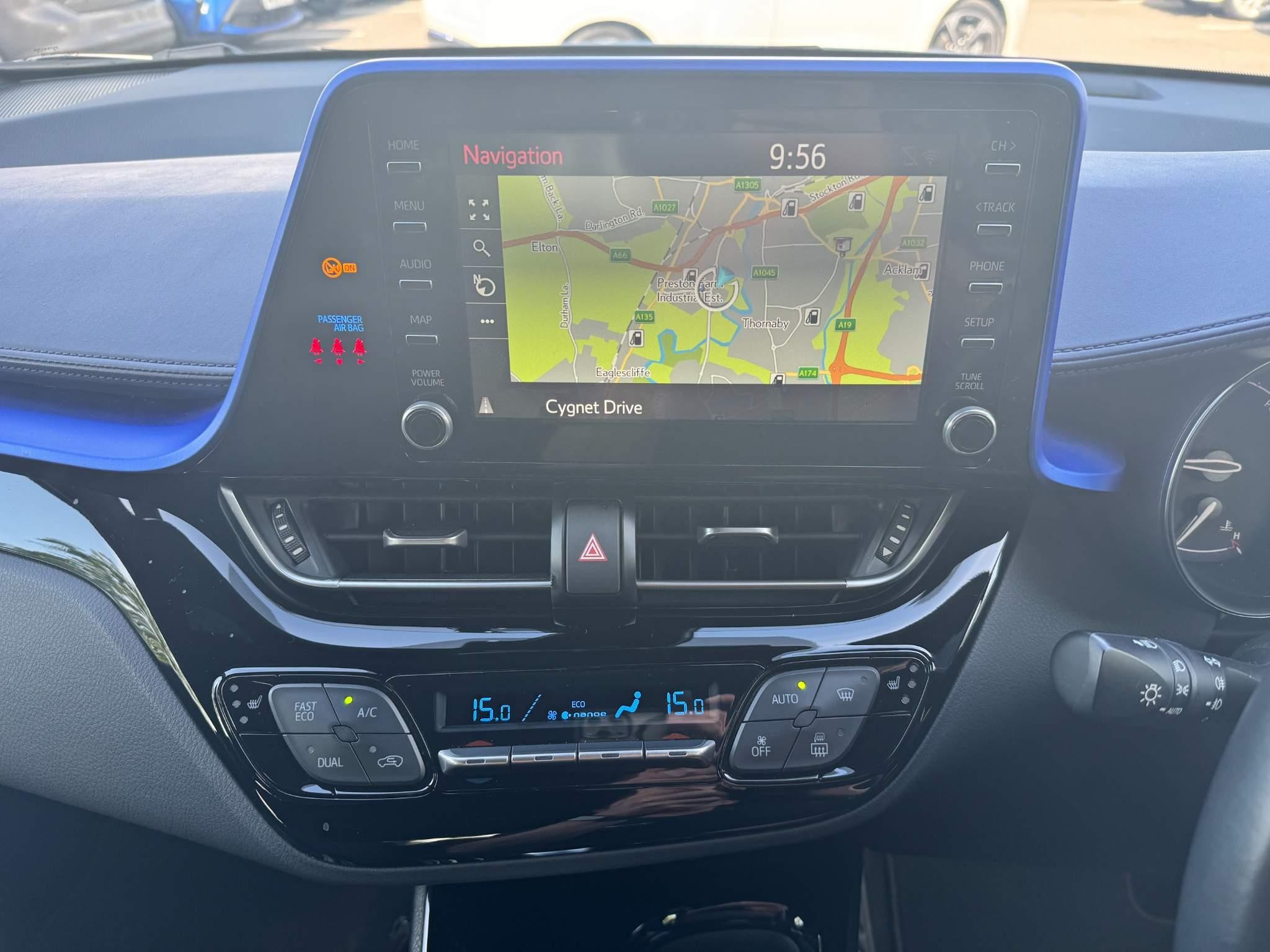 Toyota C-HR Self-Charging Hybrid Image 19