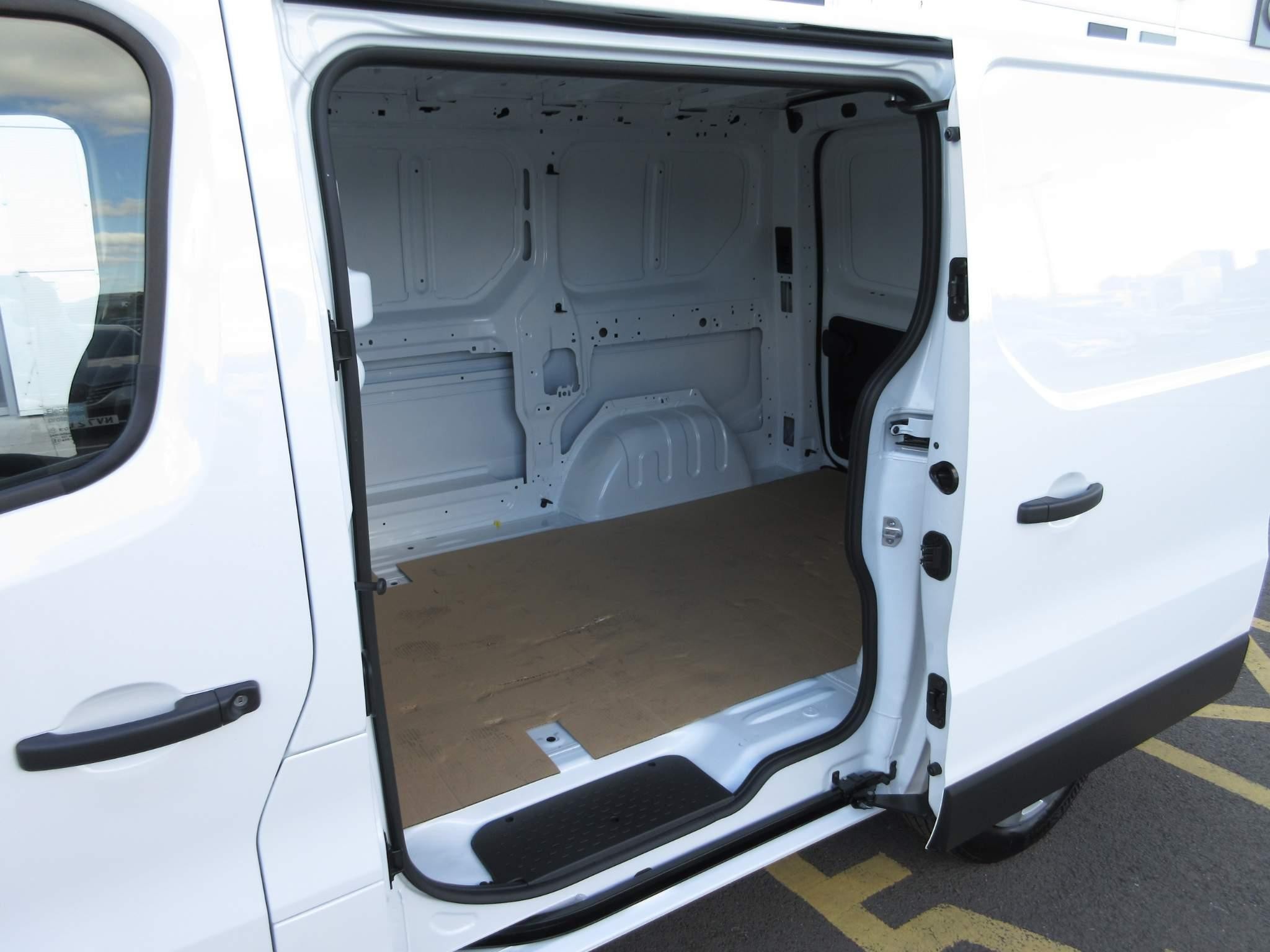 Renault Trafic Image 11