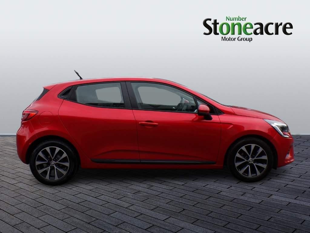 Renault Clio Image 2