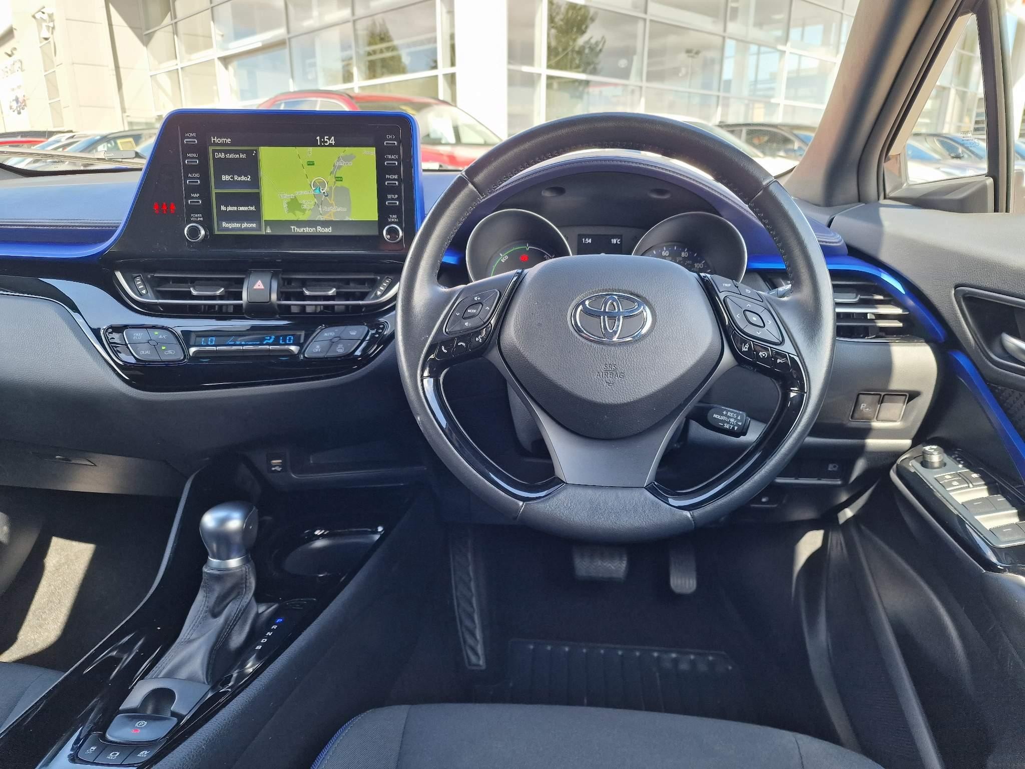 Toyota C-HR Image 8