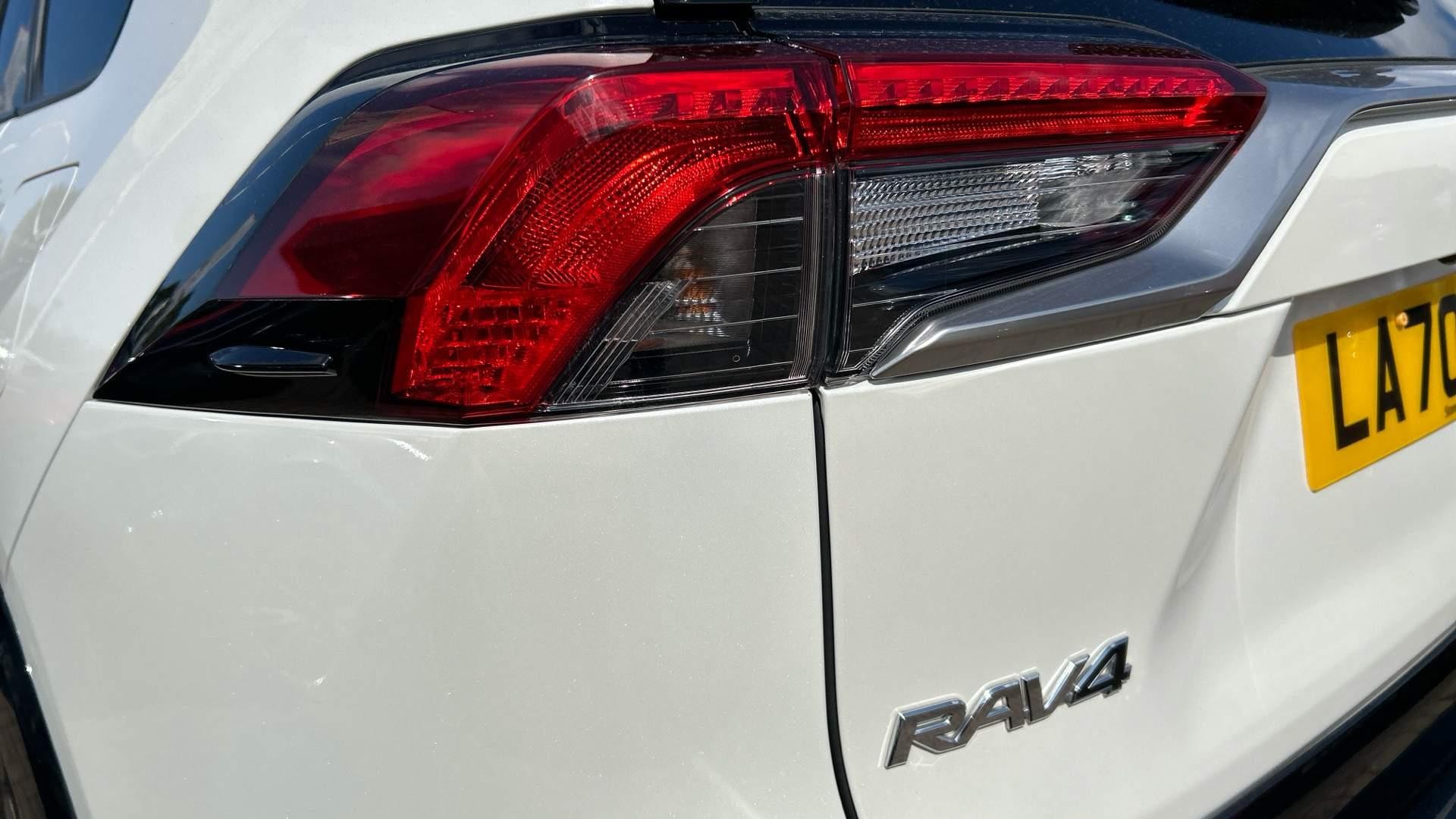 Toyota RAV4 Image 50