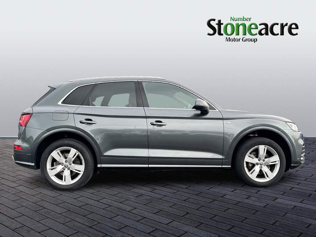 Audi Q5 Image 2