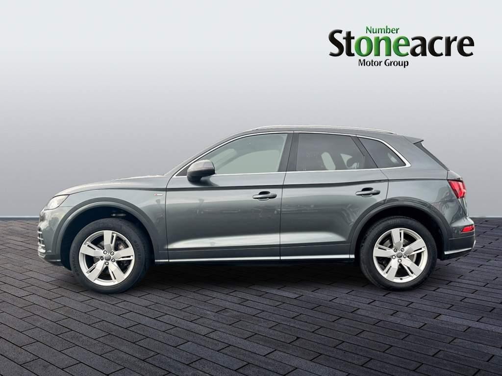 Audi Q5 Image 6