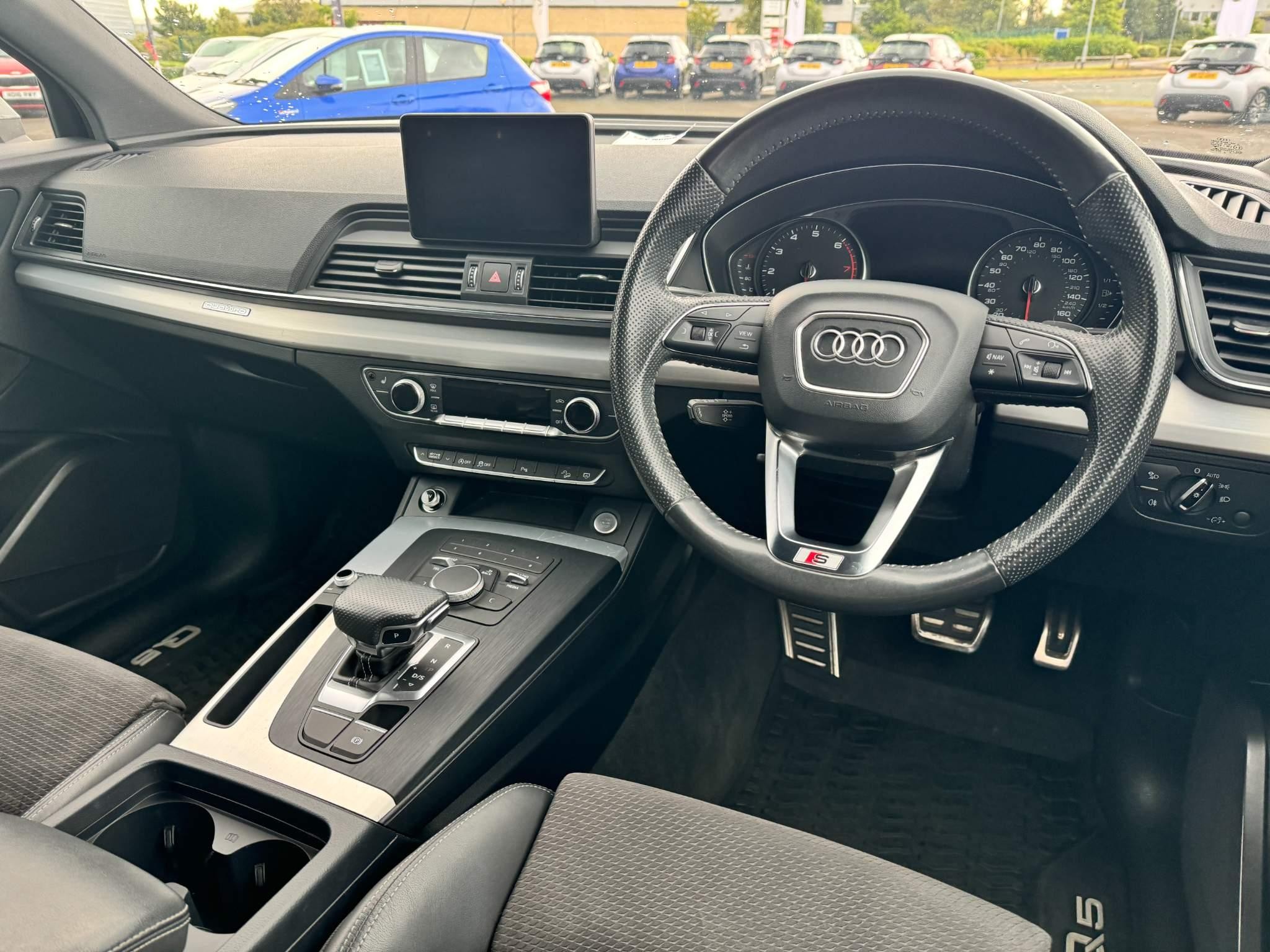 Audi Q5 Image 16