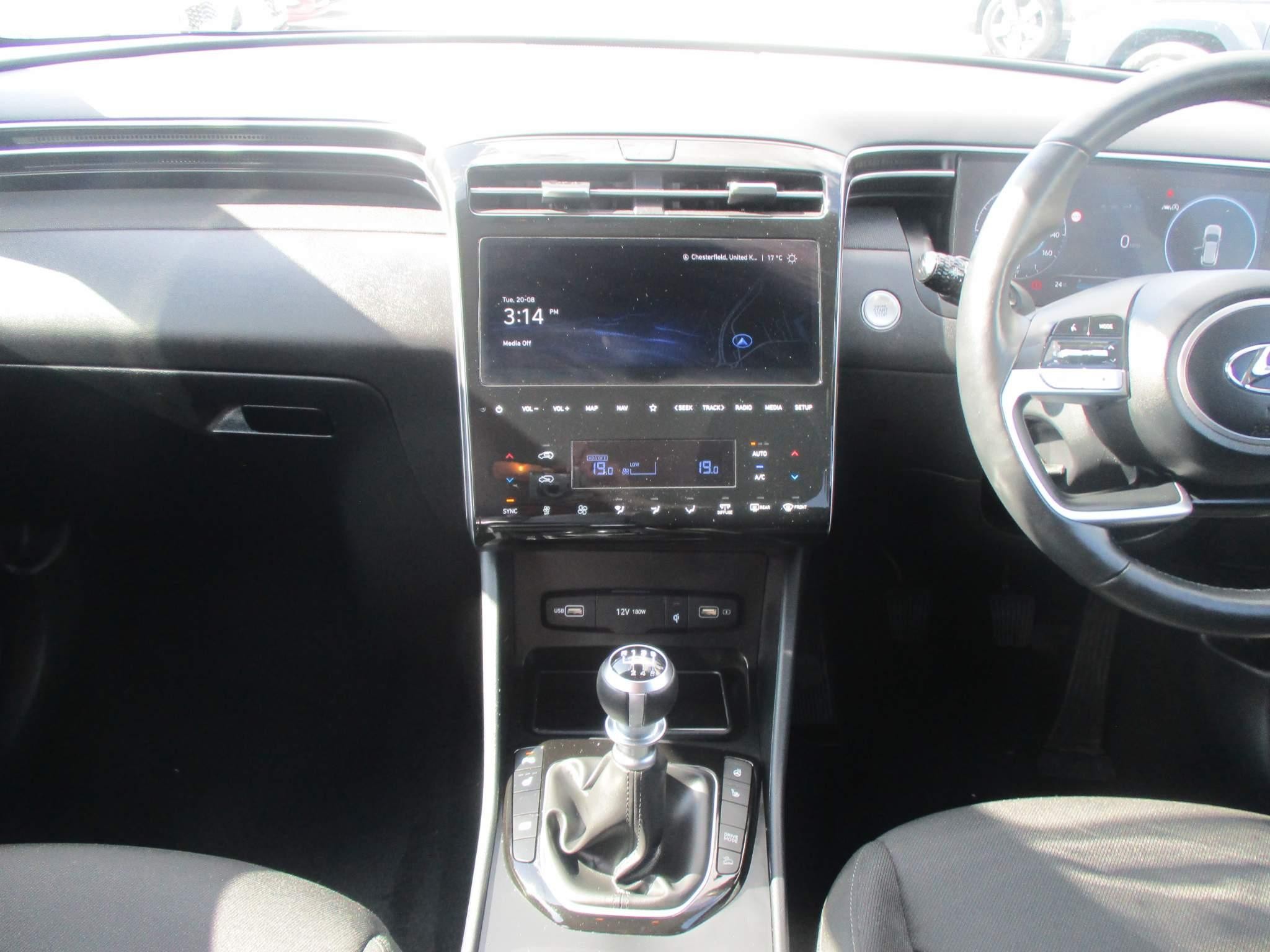 Hyundai TUCSON Image 16