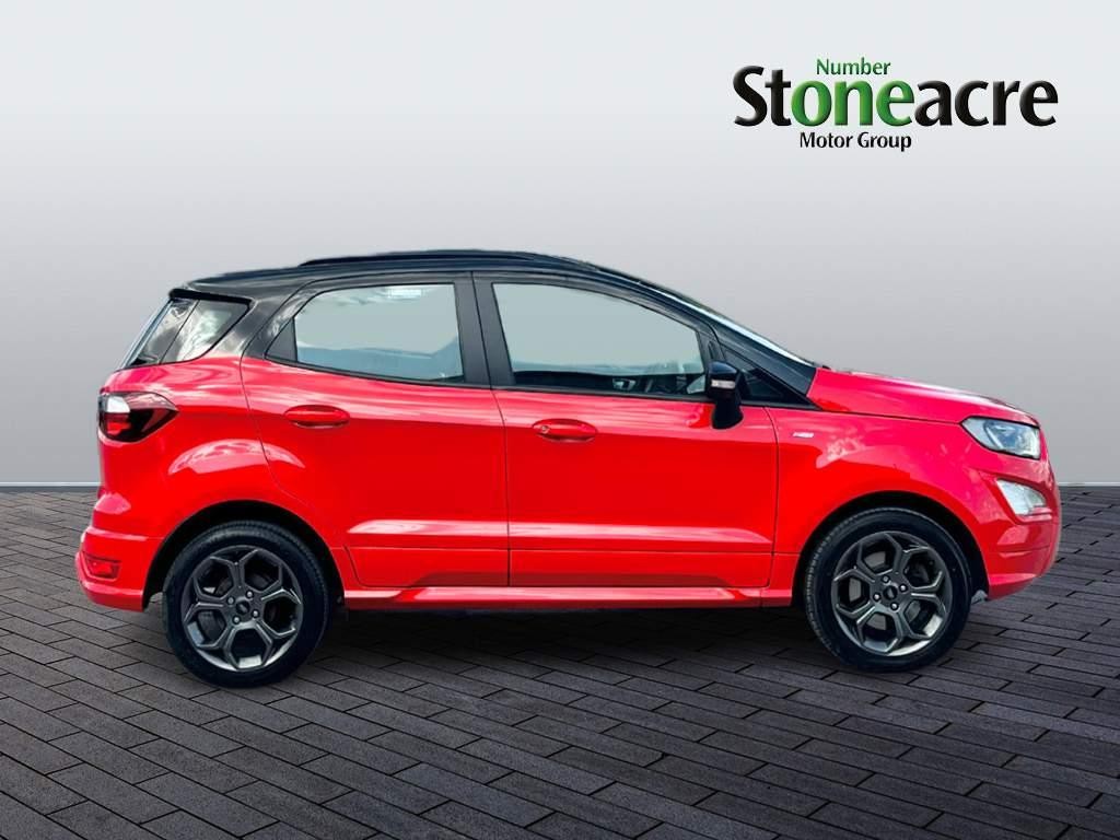 Ford EcoSport Image 2